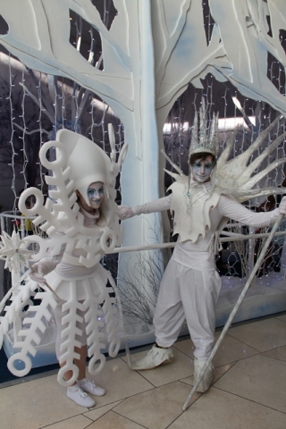 Christmas entertainment, Christmas entertainers, Santa, Christmas theme entertainment