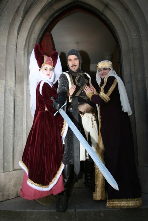 Medieval themed entertainers, Street entertaiment